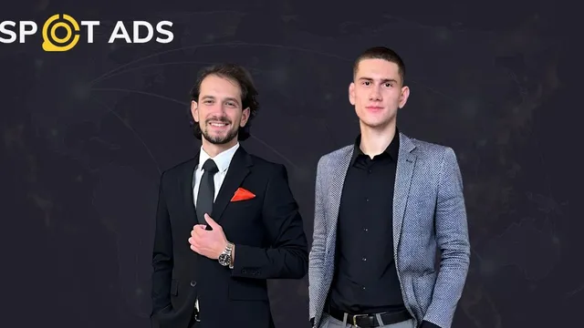 Frații Roman și campaniile din Times Square, în fotografia publicată de Wall-Street